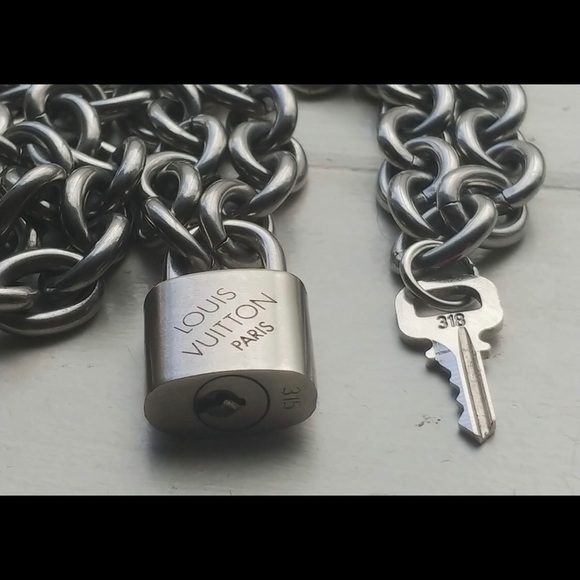 COPY - Louis Vuitton padlock and key wi… - Picture 7 of 8